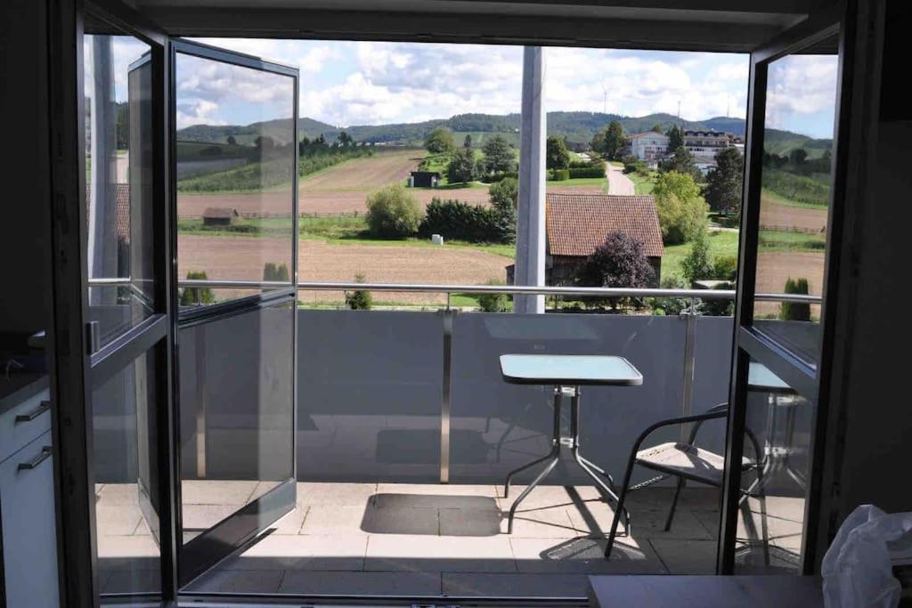 3 Zimmer Neubauwohnung In Der Schwaebischen Toskana Löwenstein エクステリア 写真